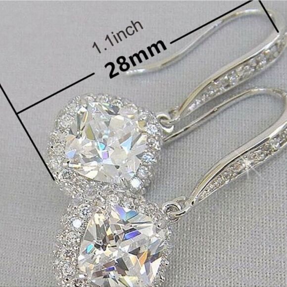 18K White Gold on 925 Cushion Cut 4 Ct Clear White Diamond  Earrings & Baguettes - Picture 5 of 5